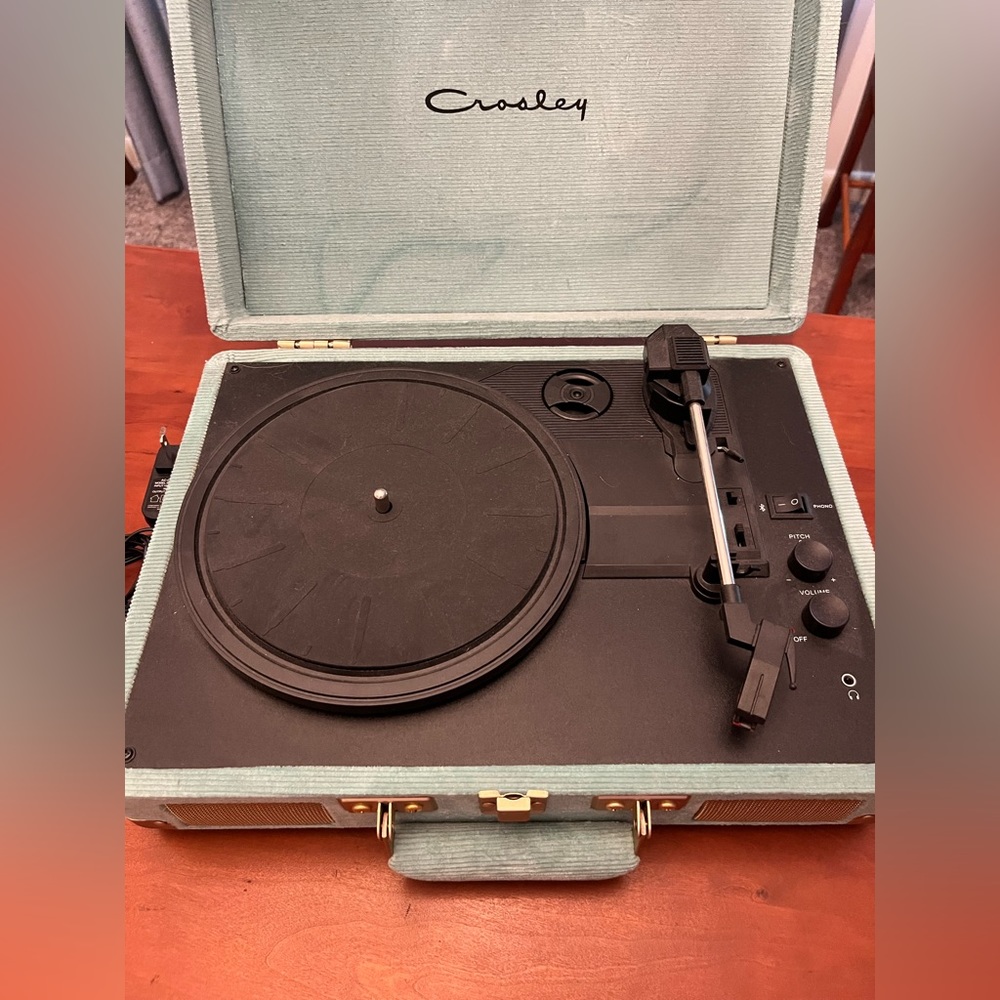Record player - Picture 3 of 5